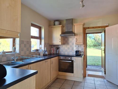 Beautiful Lakeside Holiday Home (6 Portinode Cottages) in Kesh