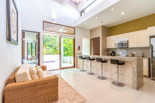 Private Terrace with Plunge Pool l Sat TV l Beach Access in Akumal, Mexico