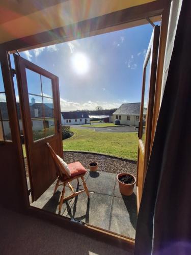 Beautiful Lakeside Holiday Home (6 Portinode Cottages) in Kesh
