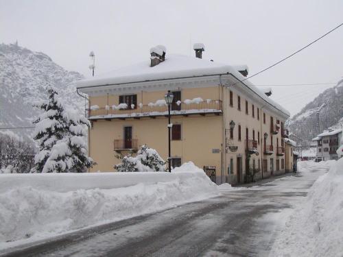 Hotel Col Du Mont in Arvier