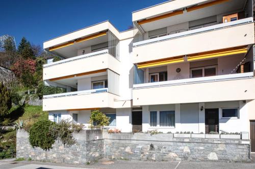 Exterior view, VISTA LAGO casa Hulya in Locarno