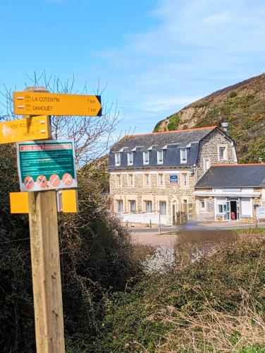 Appart vue mer-au pied du chemin de randonnée " Bassan"