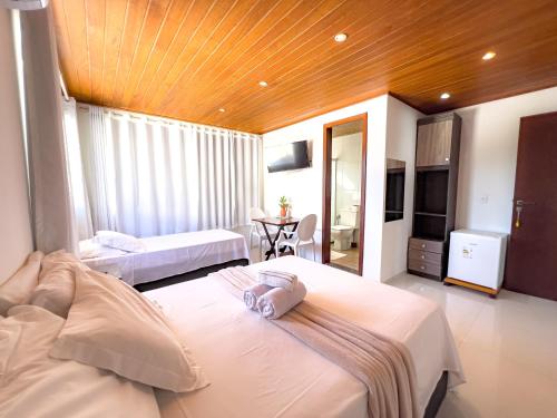 1 double bed, 1 twin bed