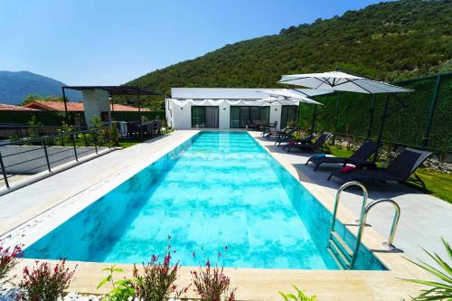 Mamon Luxury Life Villa