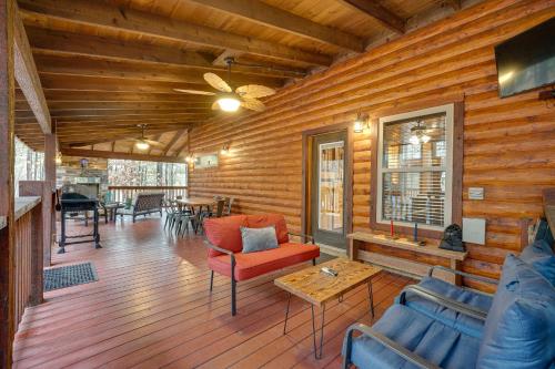 Broken Bow Cabin with Hot Tub Fire Pit and More Than 1 Acre! - image 14