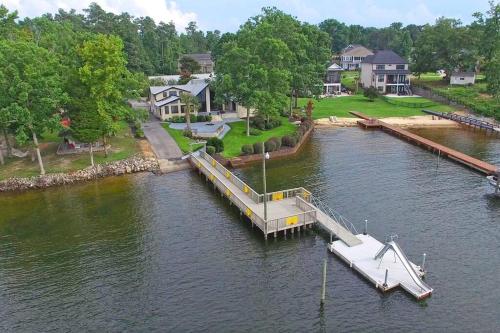 New! Lake Murray - Big Water with Mountain Views in Lexington, USA