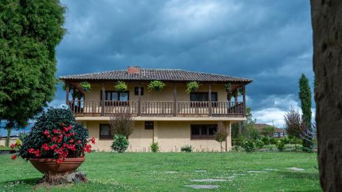 Hotel rio de piedras