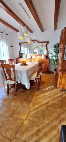 บริการและสิ่งอำนวยความสะดวก, Villa los Agaves Javea piscina y barbacoa in เอล โตซาเลต