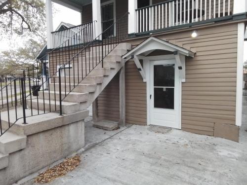 Cozy 2-bedroom unit in beautiful New Orleans with WiFi, AC in Mid City