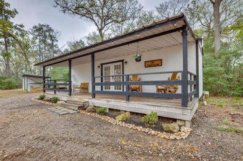 Willis Cabin on 6 5 Acres - Close to the Lake!