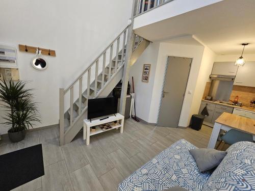 location studio mezzanine in Вер-Сен-Дені