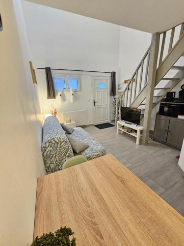 location studio mezzanine in Вер-Сен-Дені