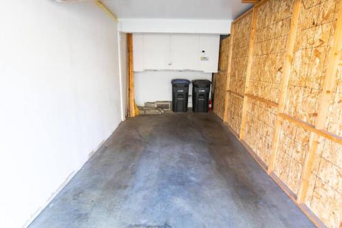 Cali Condo+BBQ+MemoryFoamBeds+12min to Beach - Tap to explore photos