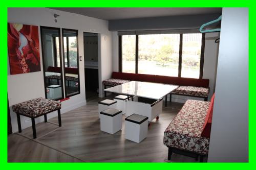 LVStripHouse JC406 - Modern Superior Studio Condo - Sleeps 6