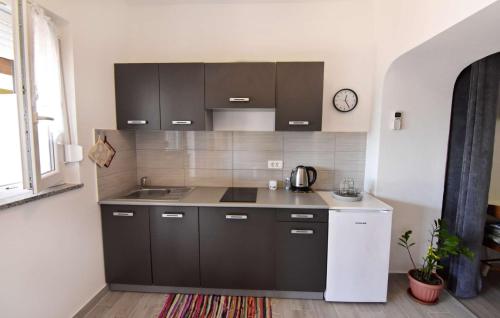 Konyha, Apartments and rooms by the sea Zambratija, Umag - 22685 in Zambratija