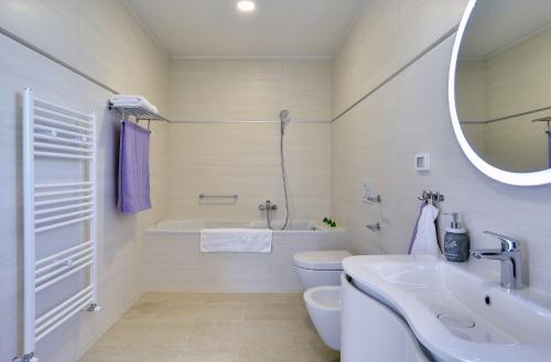 Two-Bedroom Holiday Home image 10