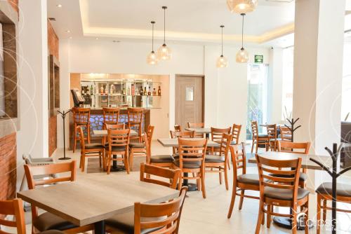 Restaurant, HOTEL ECLIPSE TOLUCA in Toluca