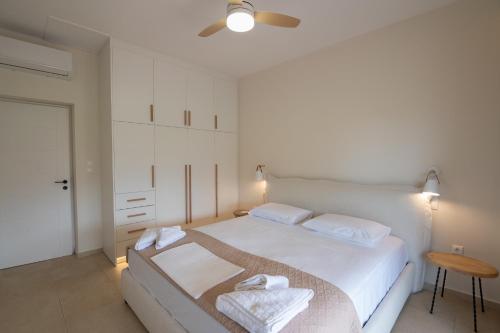 Stoupa Harmony Suites - Two Bedroom Apartment