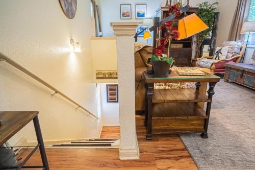 Sasquatch Lodge CDE Sleeps 35 - image 12