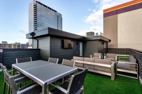 2 Newly Built Luxury Condos With Private Roofdeck - Chicago, IL