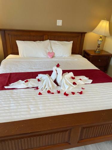Slumber Lodge Motel Room Type - Standard Queen Room