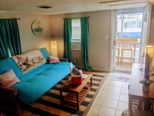 Beach Haven w/Spacious Balcony - Apartment - Hampton