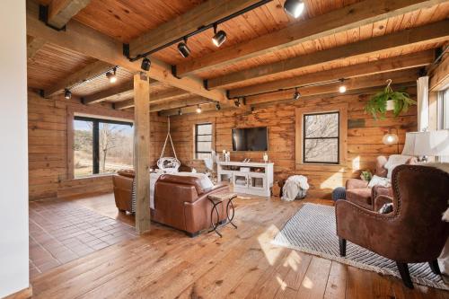 7 Acre Legacy Lodge in Nashville, USA