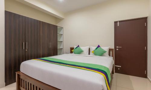 Superior Room with Balcony room in Treebo Samanvaya Retreat Mysore