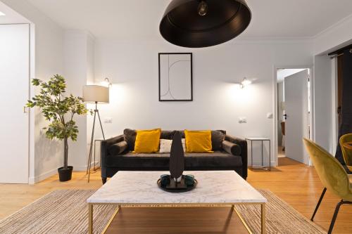 Appartement Quartier Arc de Triomphe 4 Free Netflix - image 7