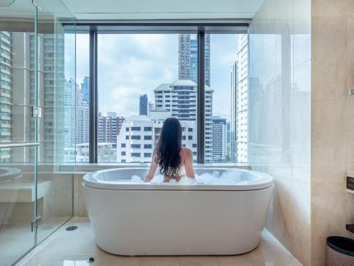 Full-sized bathtubs