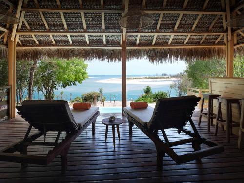 Балкон, Antsanitia resort in Majunga