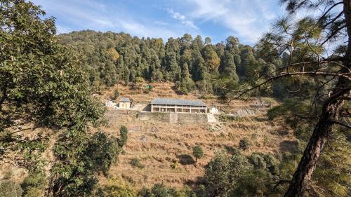 MudHouse Retreat, Sarajara, Bir