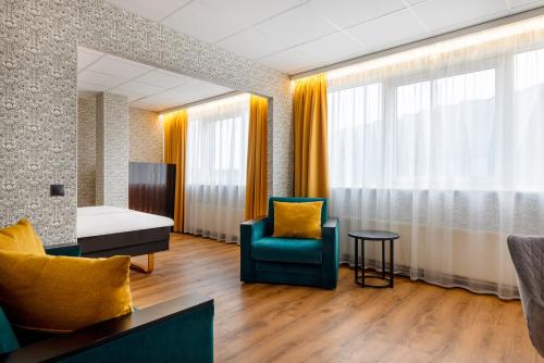 Metropol Hotel - image 3