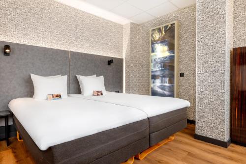 Metropol Hotel - image 5