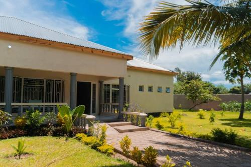 Adams lodges Ltd in Mangochi