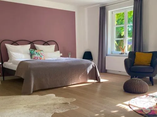 Hotel Altes Dichterhaus in Timmel, Deutschland