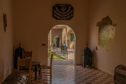 Riad Elaissi Riad Elaissi