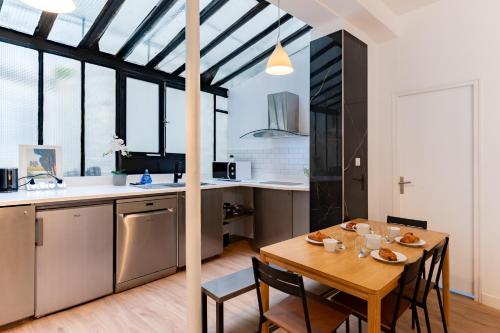 St Germain Sartre ChicSuites - main image