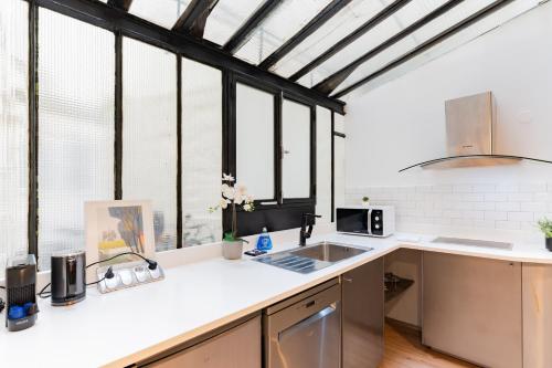 St Germain Sartre ChicSuites - image 9