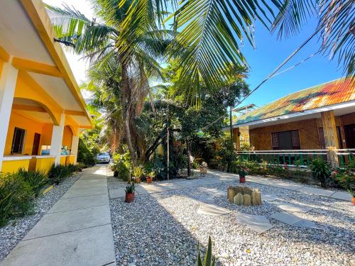 Delgados Resort Puerto Galera powered by Cocotel in White Beach