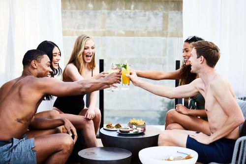 Thompson Dallas - image 5