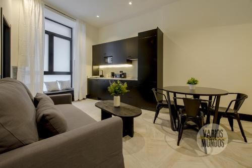 Deluxe Apt en el centro de Madrid para 9pax E3 - image 10