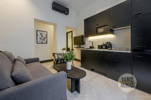 Iconic Apt en plena Plaza del Carmen para 4pax E3 - image 3