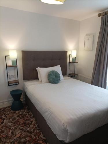 Standard Single Room image 2