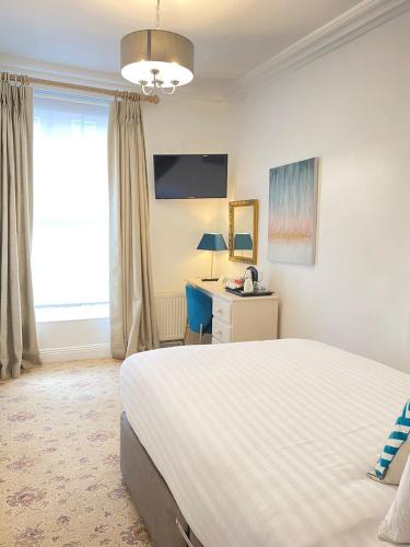 Standard Single Room image 8
