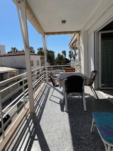 Alexis Basic - image 8