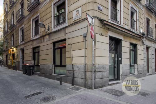 Deluxe Apt en el centro de Madrid para 9pax E3 - image 5