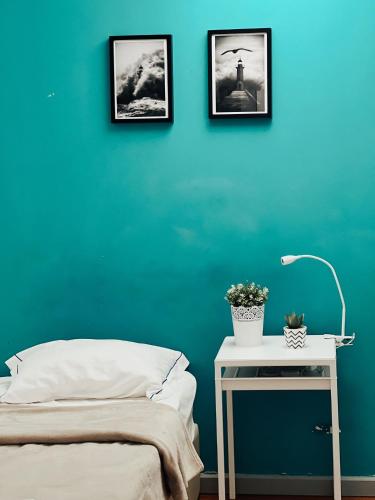 By Doors Hostel – Porto, KY
