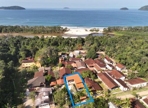 Conforto na Praia do Puruba - 5 quartos, completa, 200m do mar in Praia do Puruba