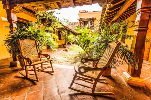 La Casa Amarilla Hotel
